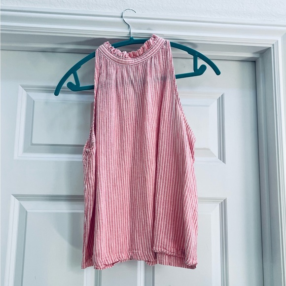 CLEARANCE Adorable Sleeveless Summer Top Universal Thread - Picture 1 of 6